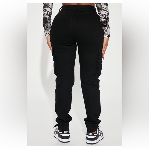 Good Vibes Cargo Jogger - Black - Picture 2 of 4